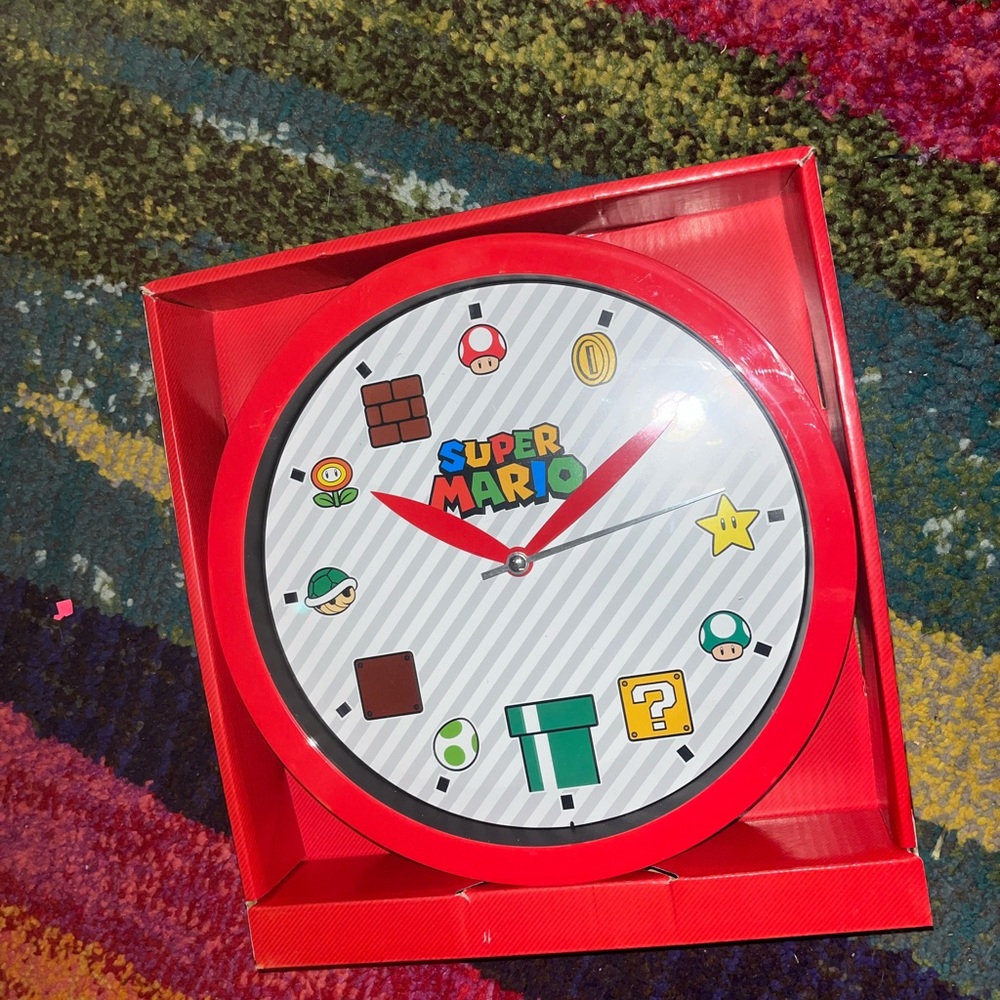 Super Mario wall clock - Picture 3 of 6